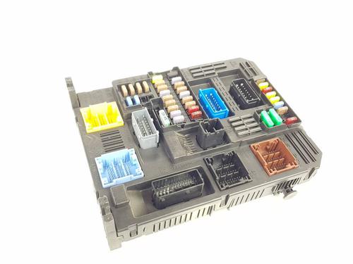 Used Fuse box Fuse box 39559188 39559188