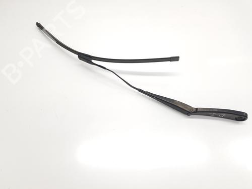 Used Front windshield wiper arm BMW X1 (F48) sDrive 18 d (150 hp) 29311531