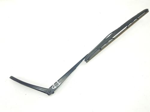 front-windshield-wiper-arm-renault-arkana-i-lcm_-ldn_-2019-35737678 main image