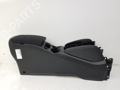 Armrest / Center console NISSAN QASHQAI II SUV (J11, J11_) 1.6 DIG-T (163 hp) 8609971