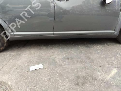 Fuse box TOYOTA AVENSIS Saloon (_T25_) 2.0 VVT-i (AZT250_, AZT250R) | BP6335946E1 