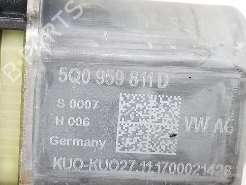 Left rear window motor VW GOLF VII (5G1, BQ1, BE1, BE2) 2.0 TDI | BP8317981E23 