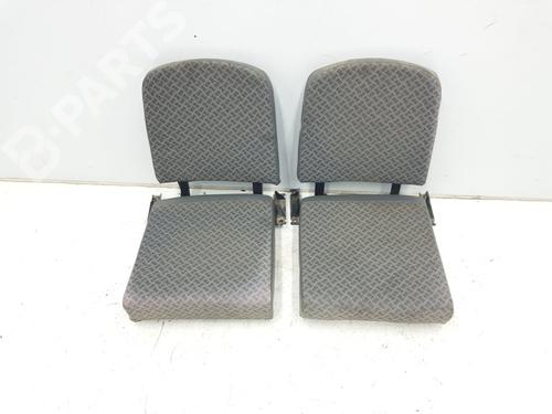 Sièges Arrière D'occasion Pour Land Rover Defender 2.5 TD5 2002 - Référence 5307638, Kilométrage 192k