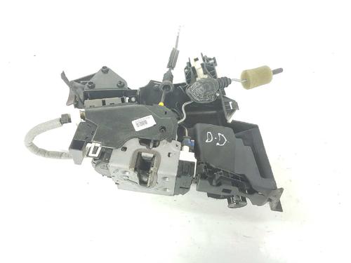 Front right lock MERCEDES-BENZ C-CLASS (W204) C 220 CDI (204.002) A2047201835 | A2047201835 |