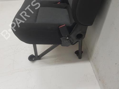 Right front seat RENAULT MASTER III Van (FV) 2.3 dCi 130 FWD (FV0M, FV0Y, FV0J, FV02, FV03) | BP32517996C16