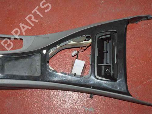 Armrest / Center console BMW 3 (E90) 330 d | BP7153048I20 