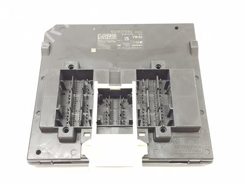 Used Electronic module Electronic module VW T-ROC (A11, D11) 1.5 TSI (150 hp) 33239251 33239251