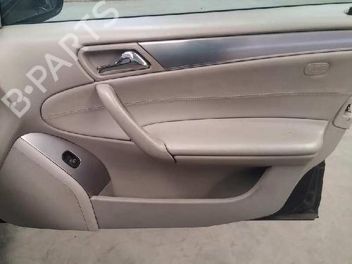Portierruitmotor rechtsvoor MERCEDES-BENZ C-CLASS (W203) C 220 CDI (203.008) | BP1531992E20 