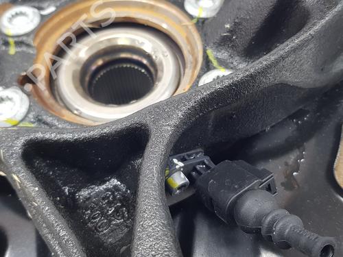 Right front steering knuckle VW CRAFTER Van (SY_, SX_)  | BP29535652M26 