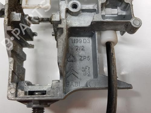 Front right lock PEUGEOT 2008 I (CU_) 1.5 BlueHDI 100 | BP24571958C97