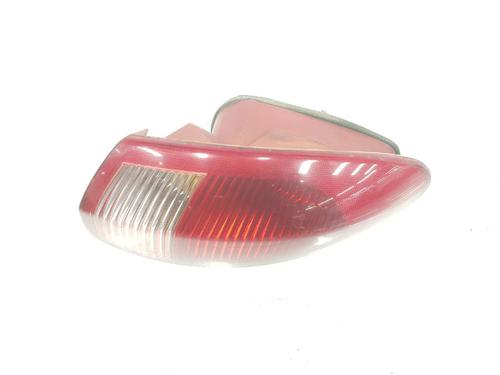 Used Right taillight ALFA ROMEO 147 (937_) 1.9 JTDM (937.AXD1A, 937.AXV1A, 937.BXB1A) (115 hp) 8205646