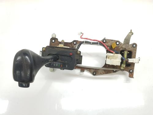 Used Gear lever TOYOTA LAND CRUISER 90 (_J9_) 3.0 TD (KZJ90_, KZJ95_, KZJ90R, KZJ95R, KZJ90W, KZJ95W) (125 hp) 19037363