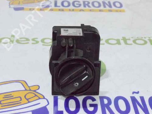 Forlygtekontakt MERCEDES-BENZ B-CLASS Sports Tourer (W245) B 200 (245.233) (136 hp) 1366606