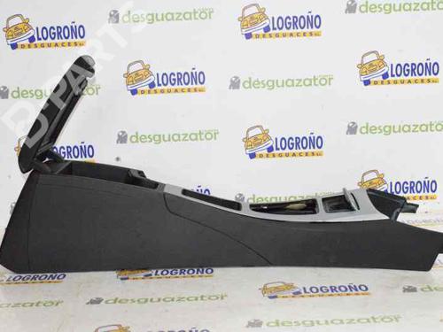 Used Armrest / Center console Armrest / Center console BMW 3 (E90) 320 d (177 hp) 7893922 7893922
