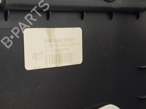 Armrest / Center console HYUNDAI i30 Estate (PDE) 1.0 T-GDI | BP10628761I20 