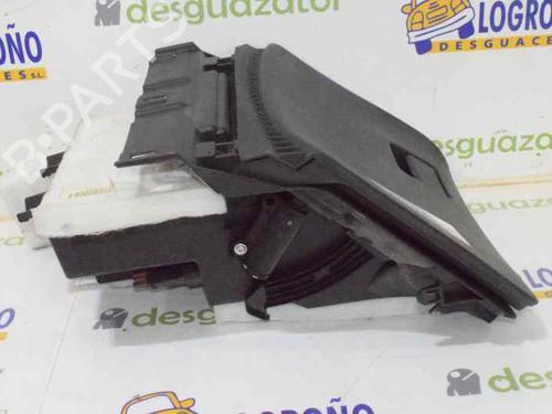 Glove box NISSAN JUKE (F15) 1.5 dCi | BP778647C95 