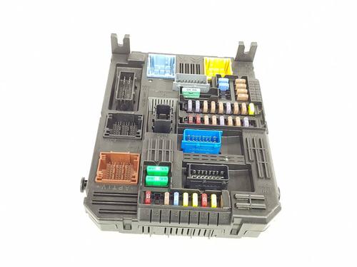 Used Fuse box Fuse box 39517158 39517158