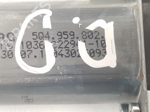 Right front window motor VW GOLF VII (5G1, BQ1, BE1, BE2) 2.0 TDI | BP10328747E20 
