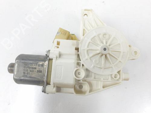 Used Right rear window motor MERCEDES-BENZ M-CLASS (W164) ML 300 CDI 4-matic (164.121) (204 hp) 10043149