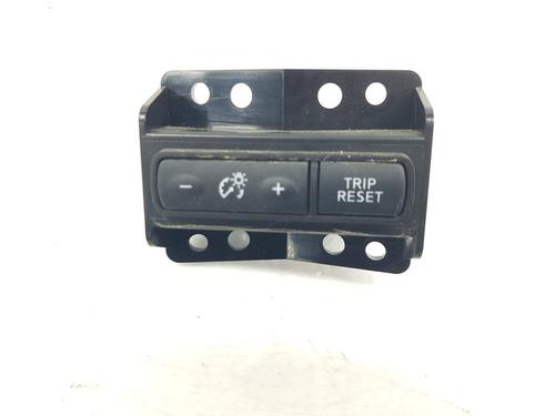 switch-nissan-qashqai-ii-suv-j11-j11_-15-dci-252734ba0a-2013-11134106 main image