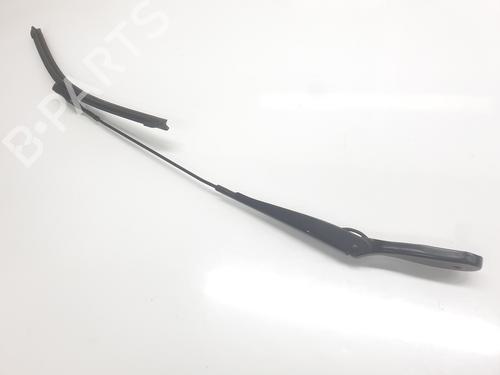 front-windshield-wiper-arm-dacia-duster-hm_-2017-33220610 main image