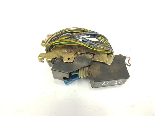 Used Front right lock MERCEDES-BENZ SPRINTER 2-t Van (B901, B902) 211 CDI (901.661, 901.662, 902.661, 902.662) (109 hp) 7266468