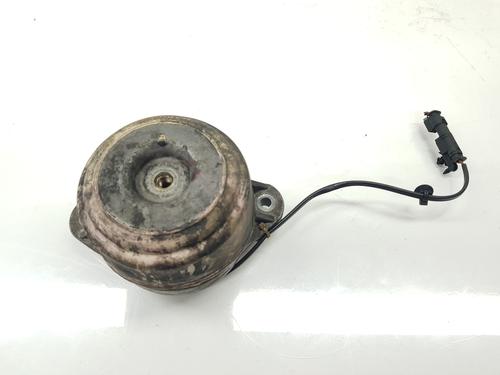 Used Engine mount Engine mount MERCEDES-BENZ C-CLASS T-Model (S204) C 250 CDI 4-matic (204.282) (204 hp) 33215300 33215300