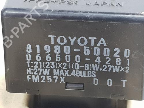 Skrzynka bezpieczników TOYOTA LAND CRUISER 90 (_J9_) 3.0 TD (KZJ90_, KZJ95_, KZJ90R, KZJ95R, KZJ90W, KZJ95W) | BP30699362E1 