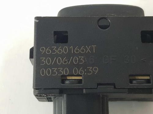 Right front window switch PEUGEOT 307 Break (3E) 2.0 | BP1369148I26 