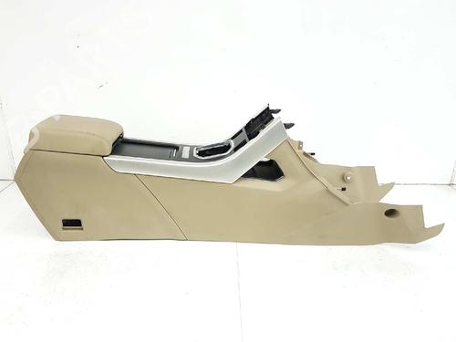 Used Armrest / Center console LAND ROVER RANGE ROVER EVOQUE (L538) 2.0 D 4x4 (150 hp) 7152820