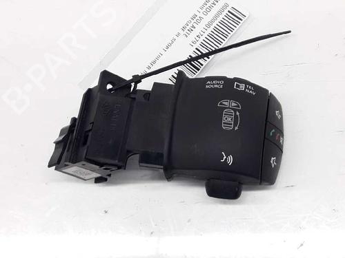 Used Steering wheel controls RENAULT MEGANE III Grandtour (KZ0/1) 1.5 dCi (KZ09, KZ0D, KZ1G, KZ29, KZ14, KZ1W, KZ10, KZ1F,... (110 hp) 4958832