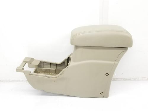 Used Armrest / Center console MITSUBISHI OUTLANDER II (CW_W) 2.2 DI-D 4WD (156 hp) 12463956