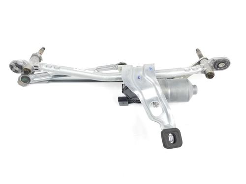 Used Front wiper motor BMW X1 (F48) xDrive 18 d (150 hp) 10484060