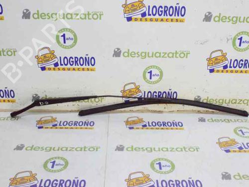 Used Front windshield wiper arm VW TOURAN (1T1, 1T2) 1.9 TDI (100 hp) 7894852