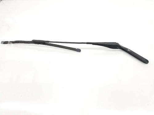 Used Front windshield wiper arm BMW 1 (E87) 116 d (116 hp) 6804247