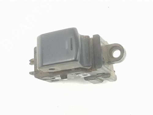 Used Right rear window switch NISSAN NAVARA NP300 (D40) 2.5 dCi 4WD (D40TT, D40T, D40M, D40BB) (190 hp) 8143594
