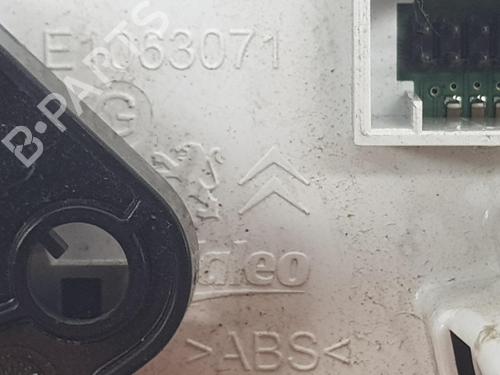 Climate control PEUGEOT 208 I (CA_, CC_) 1.6 HDi / BlueHDi 75 | BP3633785I5