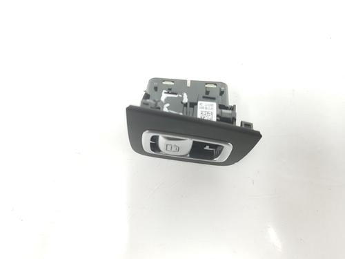 Left rear window switch MERCEDES-BENZ C-CLASS (W205) C 250 BlueTEC / d (205.008, 205.006) | BP11977782I29 