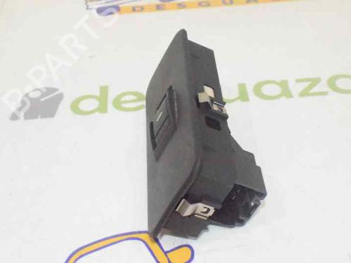 Right rear window switch LAND ROVER DISCOVERY III (L319) 2.7 TD 4x4 | BP1364992I28 