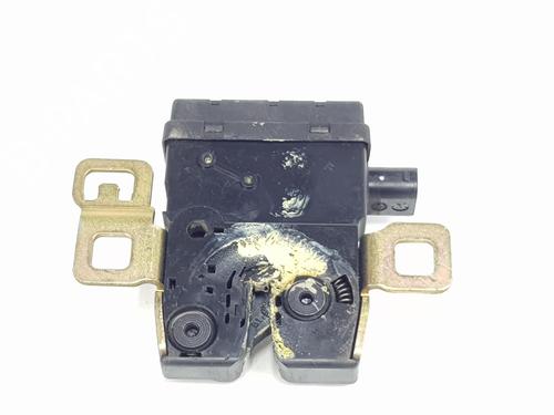 Tailgate lock LAND ROVER RANGE ROVER SPORT I (L320) 2.7 D 4x4 | BP27474183C101 