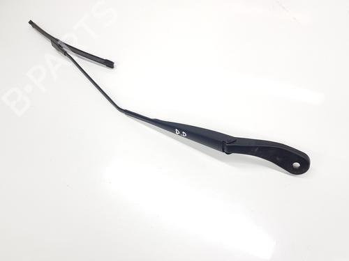front-windshield-wiper-arm-dacia-sandero-iii-2021-33201794 main image
