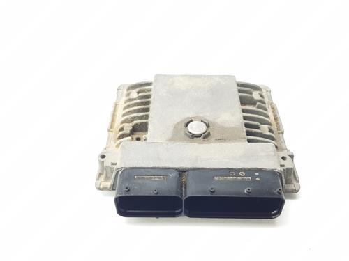 Used Engine control unit (ECU) Engine control unit (ECU) VW GOLF VI (5K1) 1.2 TSI (105 hp) 33430831 33430831
