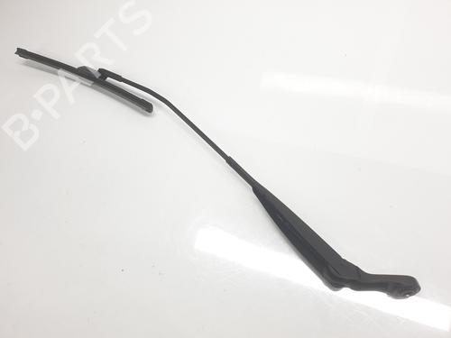 Front windshield wiper arm FIAT 500 (312_) 1.0 Mild Hybrid (312AYD1B) | BP22221324C143