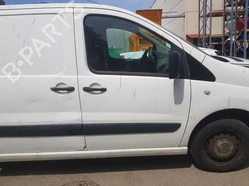 Fuse box CITROËN JUMPY II Van 1.6 HDi 90 8V | BP34223137E1  - Image 13