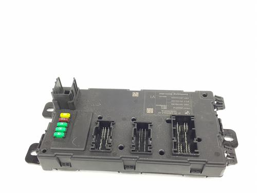 Sikringsdåse BMW 1 (F20) 118 d (150 hp) 31374284