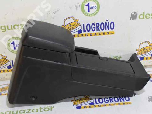 Used Armrest / Center console Armrest / Center console SUZUKI GRAND VITARA II (JT, TE, TD) 1.9 DDiS All-wheel Drive (JT419, TD44, JB419WD, JB419XD,... (129 hp) 7894756 7894756