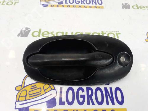 Used Front left exterior door handle KIA CARNIVAL I (UP) 2.9 TDi (126 hp) 1638558