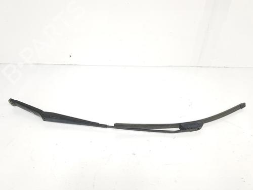 Used Front windshield wiper arm BMW X3 (E83) 2.0 d (150 hp) 8239301