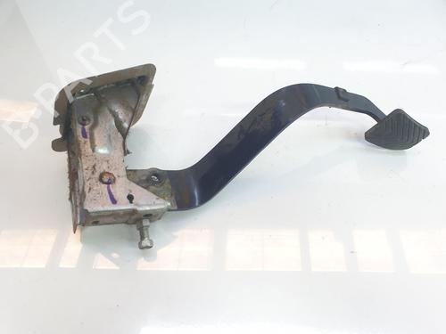 Used Clutch pedal MITSUBISHI L200 / TRITON (KA_T, KB_T) 2.5 DI-D 4WD (KB4T) (136 hp) 10175413