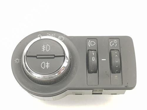 Used Headlight switch CHEVROLET CRUZE (J300) 2.0 CDI (163 hp) 15989529